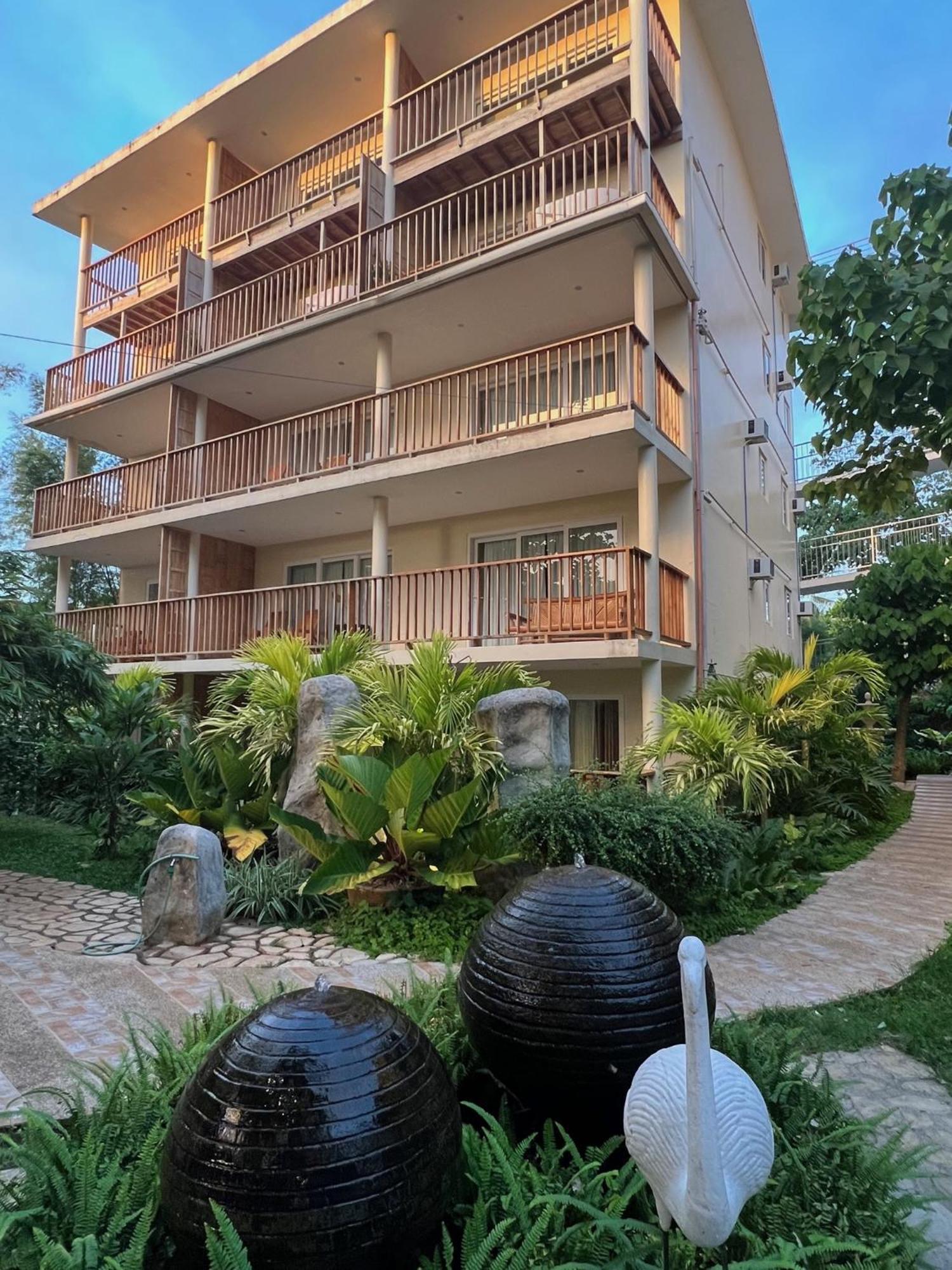 Amor Deluxe Suite With Swimming Pool Access - Hidden Paradise Yapak 외부 사진